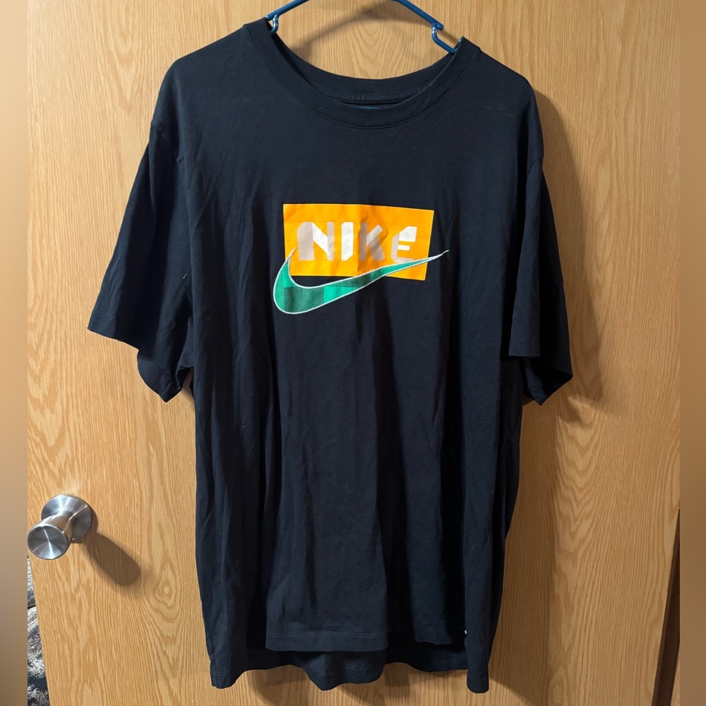 Nike Men's Black T-Shirt